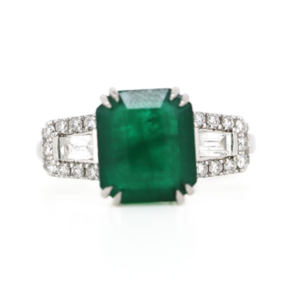 14ct White Gold Emerald Ring