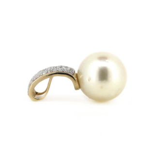 14ct Yellow Gold Pearl & Diamond Pendant